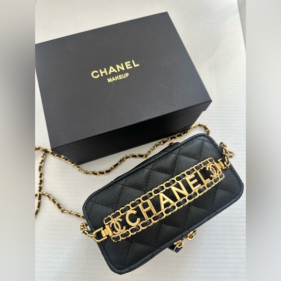 Chanel Makeup Crossbody Bag - Picture 2 of 8